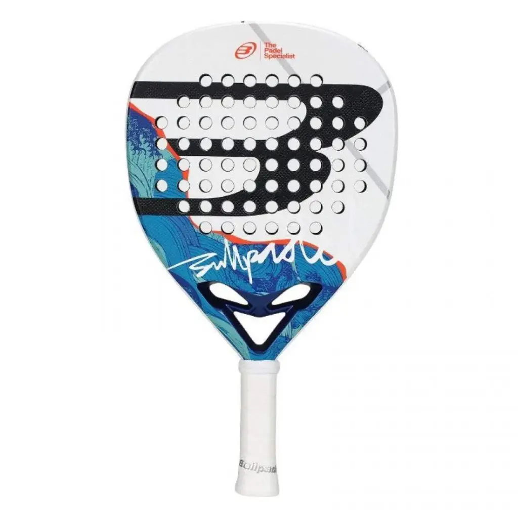 pala-bullpadel-ionic-power-2026-es-1-1100x1100.webp