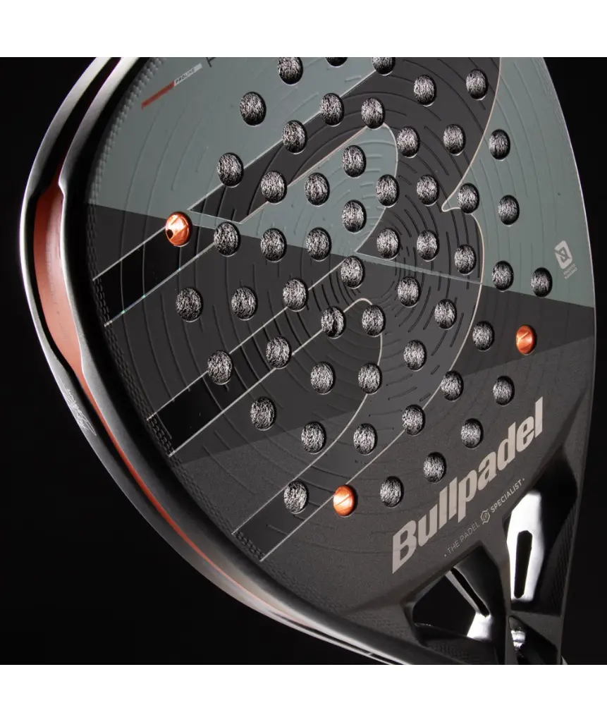 racket-bullpadel-hack-04-cmf-26 (7).webp