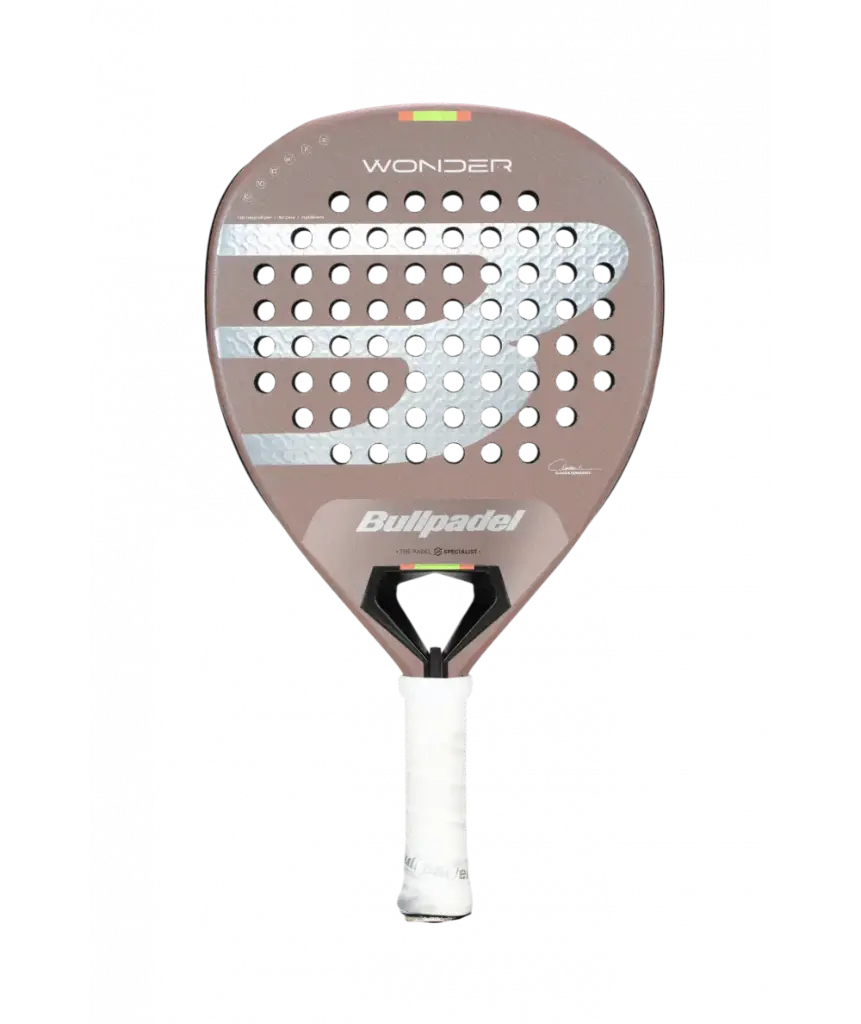 Bullpadel Wonder Claudia Fernández Racket 2026